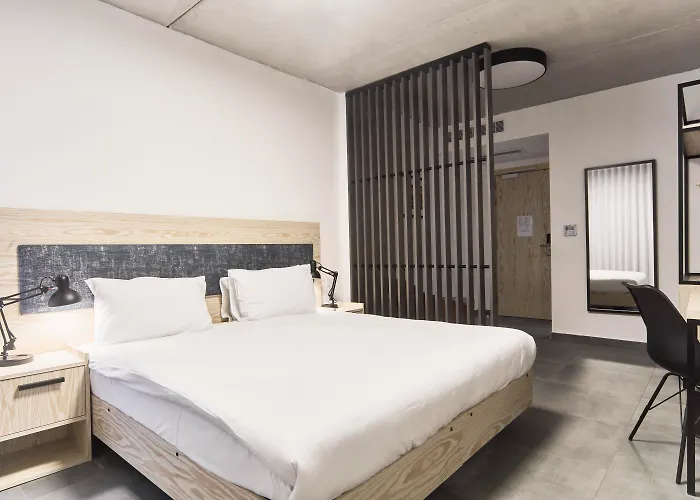 Mr Todd Hotel