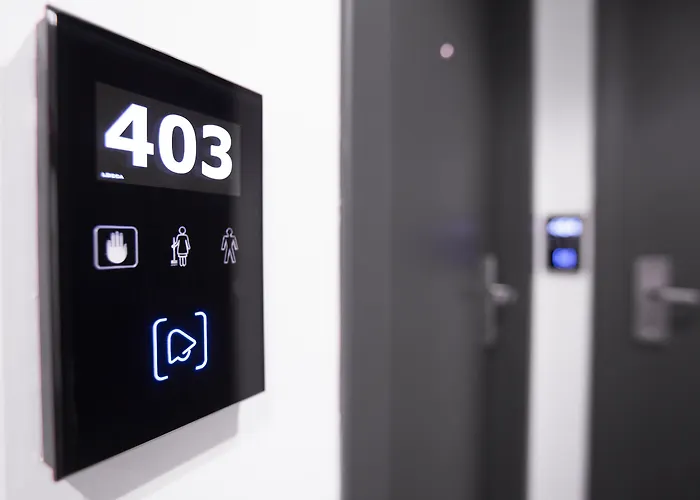 35 Rooms