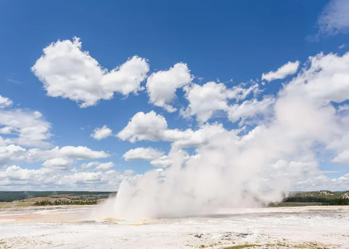 Super 8 By Wyndham Cooke City Yellowstone Park