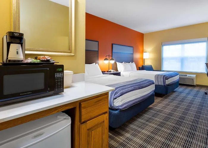 Americinn By Wyndham Fulton Clinton