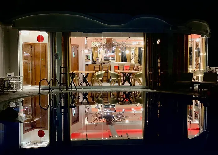 Villa Manos Hotel