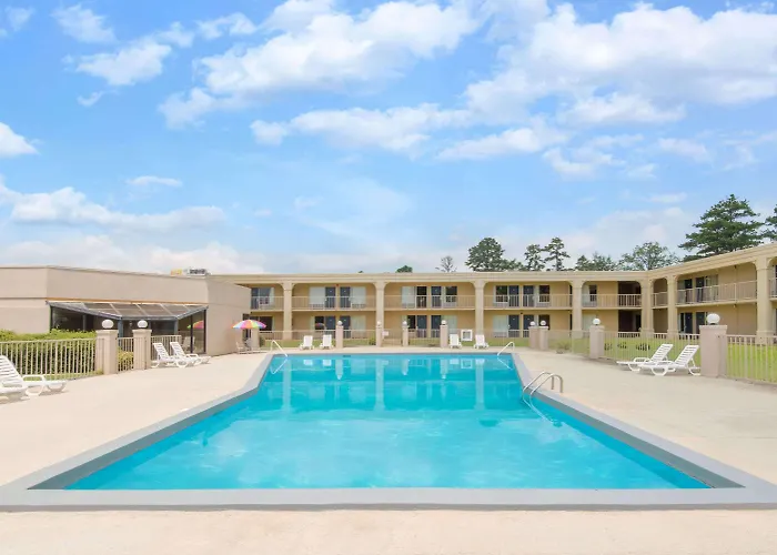 Hampton Inn By Hilton Clanton