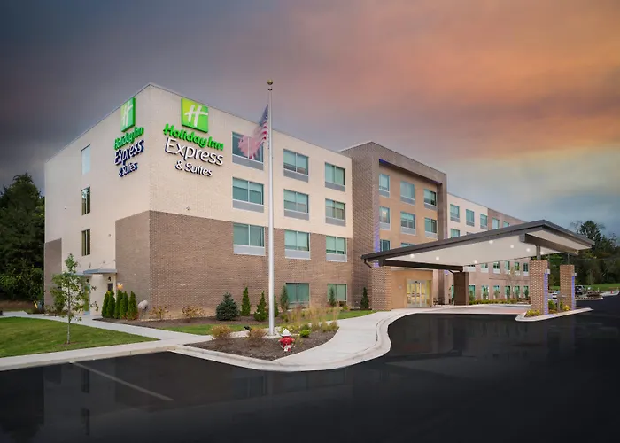 Holiday Inn Express & Suites Brevard A City Center By Ihg