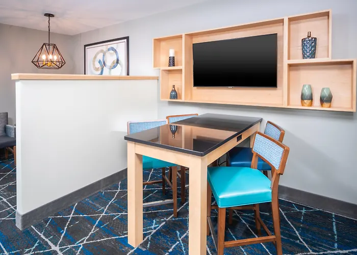 Holiday Inn Express & Suites Brevard - City Center By Ihg