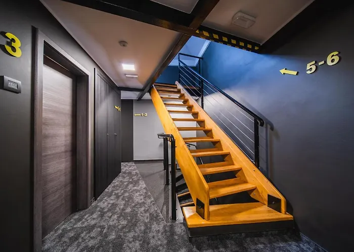 Rustica Rooms