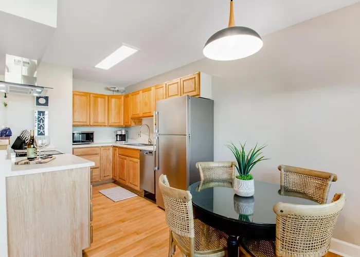 Port Angeles Water View Loft