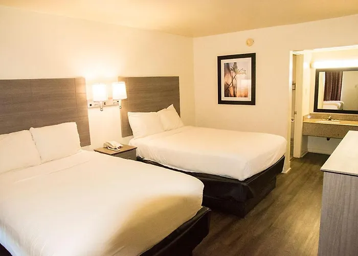 Exacta Inn