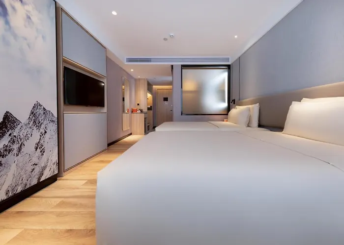 Atour X Hotel Shenzhen Longhua Dalang Commercial Center