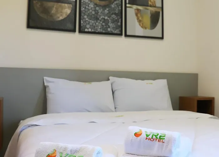 Vr2 Hotel