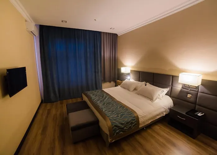 Golden Hotel