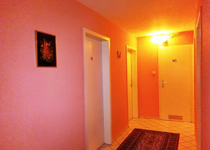 Hotel Yans