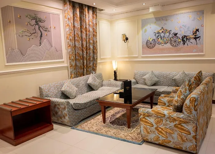 Meral Crown Hotel