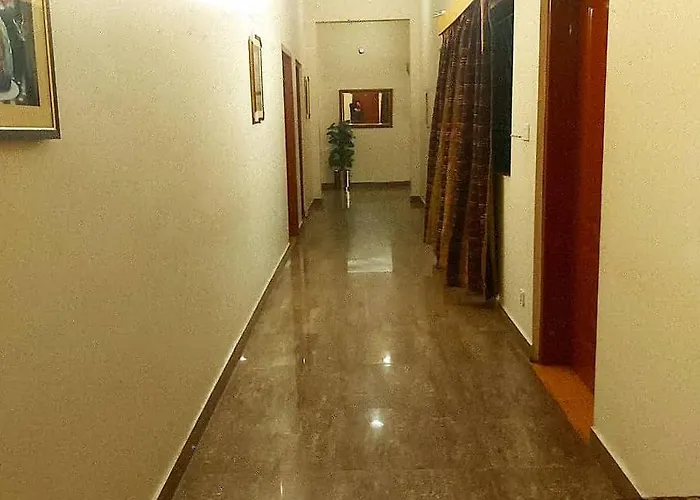 New Pakeeza Hotel