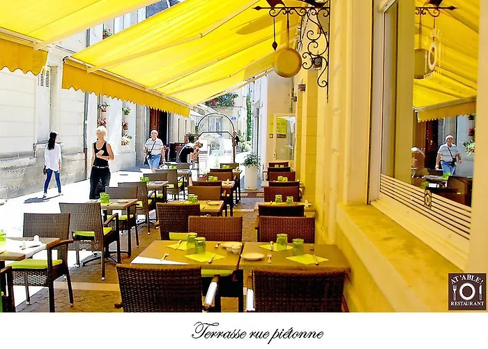 Logis Hotel Restaurant La Boule D'Or