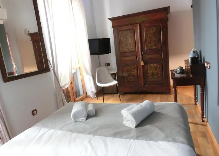 Les Monges Palace Boutique