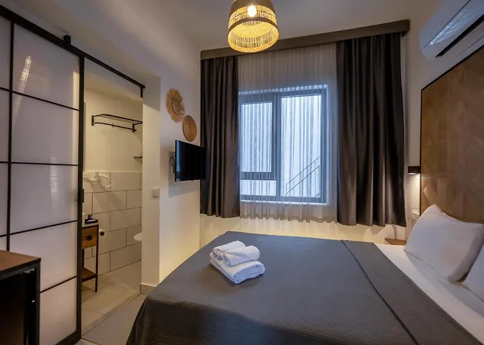 The Easy Rooms Verandah