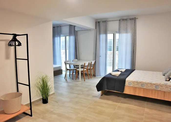 Telhinis Hotel & Apartments