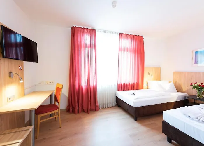 Hotel Astoria Am Urachplatz