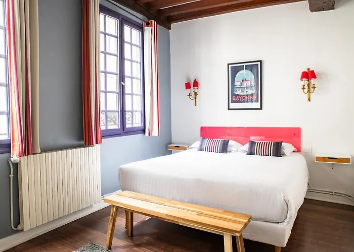 Hotel Le Port Neuf