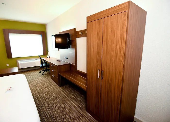 Holiday Inn Express & Suites Port Clinton-Catawba Island By Ihg