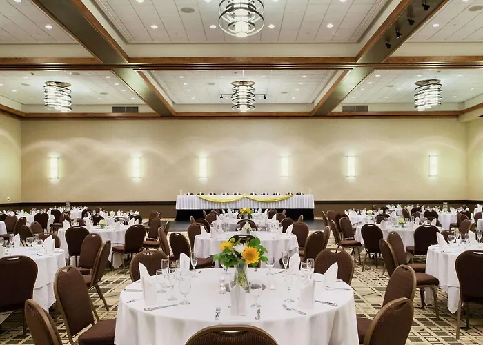 Doubletree By Hilton Hotel & Executive Meeting Center Omaha-Downtown