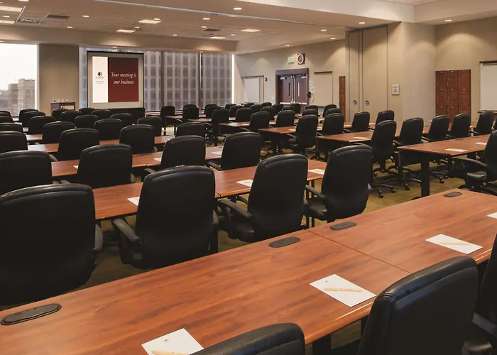 Doubletree By Hilton Hotel & Executive Meeting Center Omaha-Downtown
