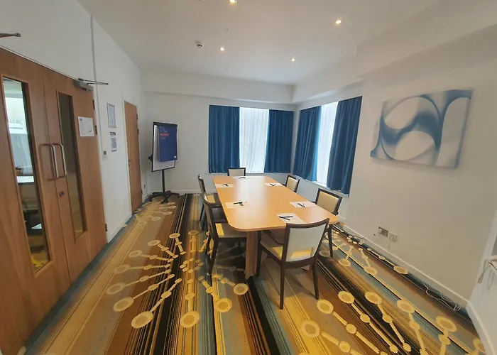 Holiday Inn Express Wakefield By Ihg