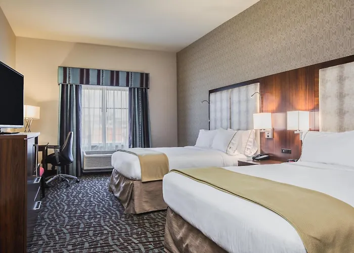 Holiday Inn Express & Suites Eureka By Ihg