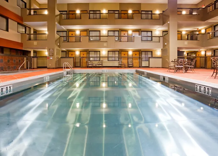 Holiday Inn & Suites Duluth-Downtown By Ihg