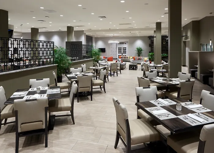 Holiday Inn & Suites Philadelphia W - Drexel Hill By Ihg