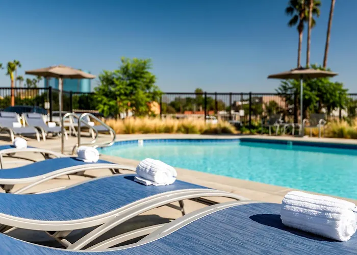 Holiday Inn Express & Suites Santa Ana - Orange County By Ihg