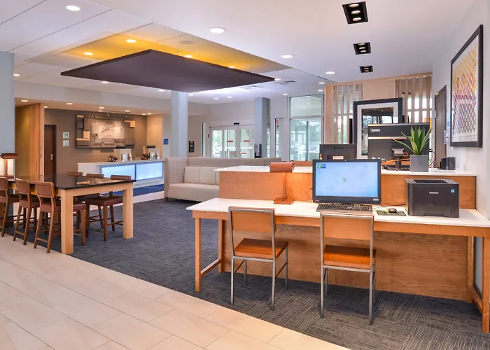 Holiday Inn Express & Suites - Ruskin By Ihg