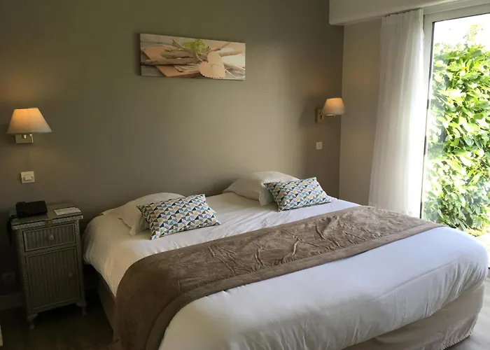 Logis Hotel Val De Vienne