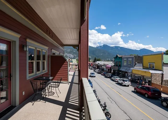 Kaslo Hotel