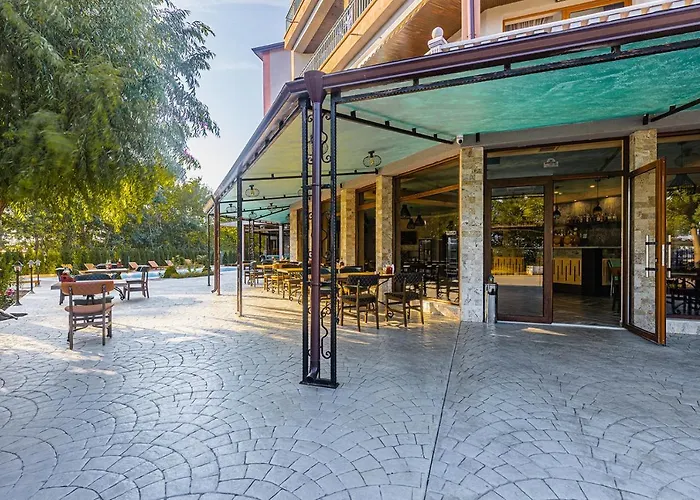 Lecardo Hotel