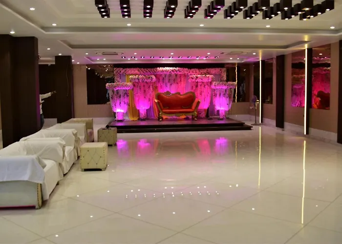Hotel Kusum Palace