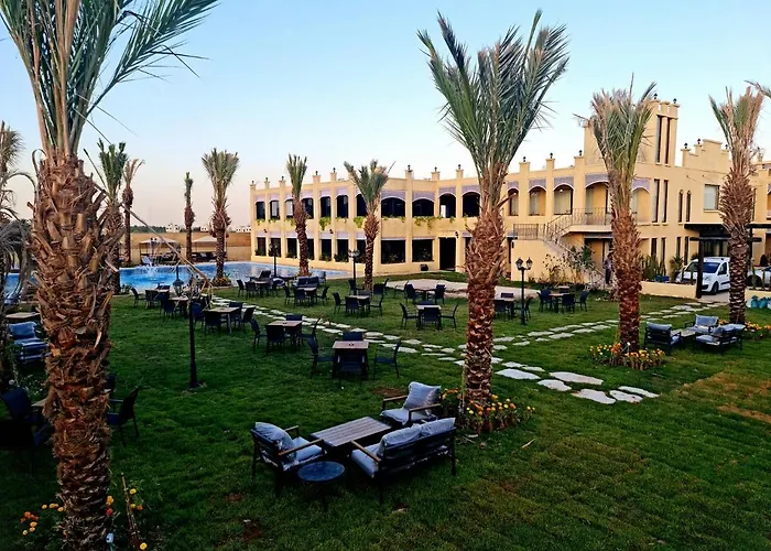 Qasr Alnkheel Resort And Hotel