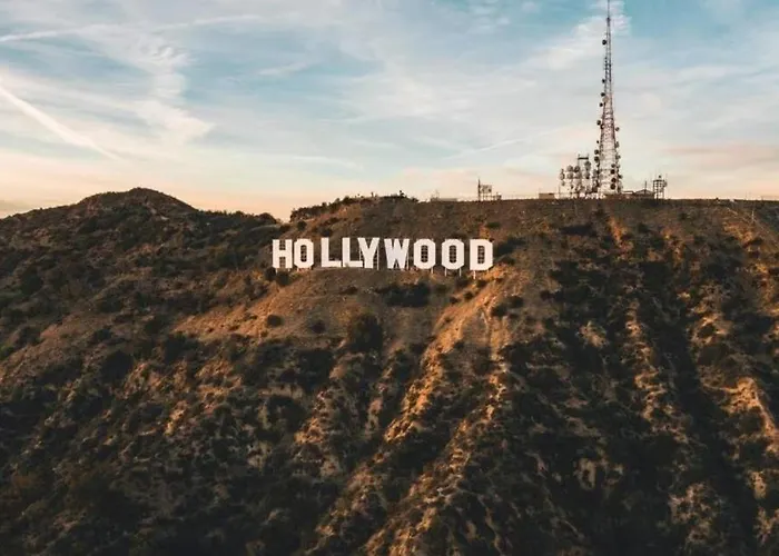 Level Hollywood