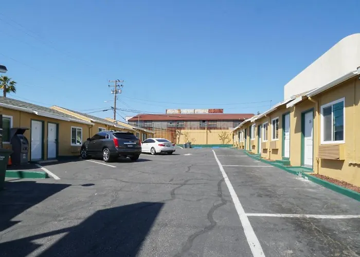 Signal Hill Motel Beach Motel