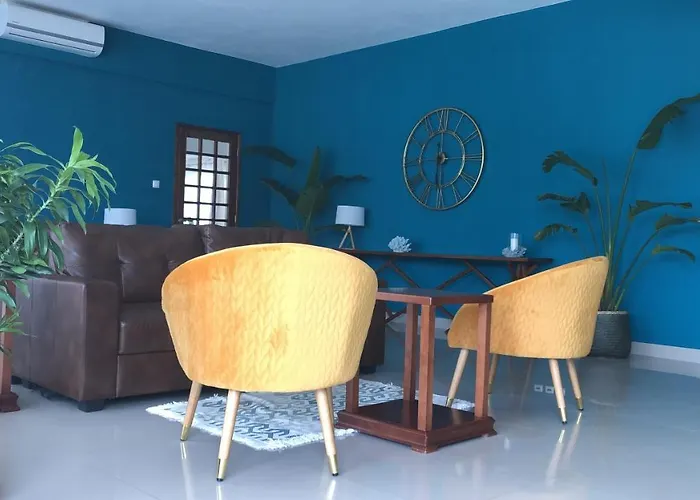 Inhambane Hotel Escola