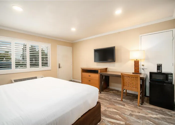 The Buena Park Hotel & Suites