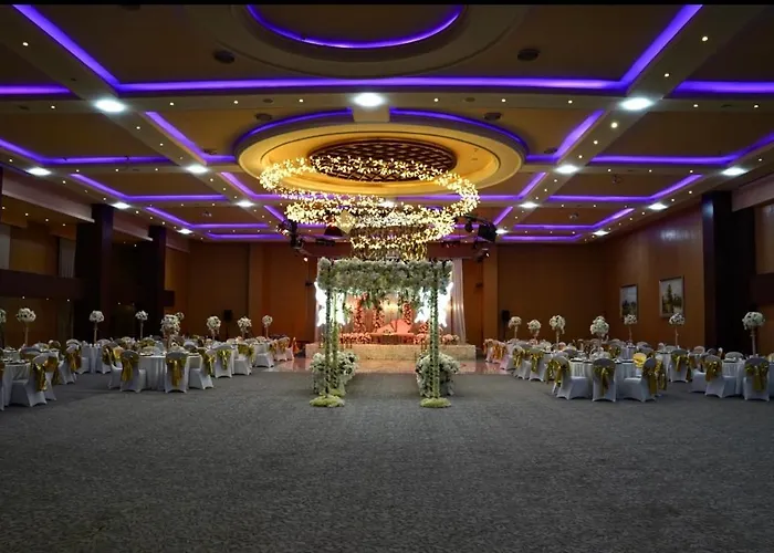 Highcrest Hotel