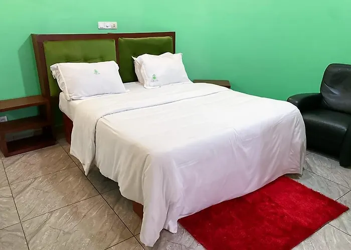 Double Twins Hotel & Suites