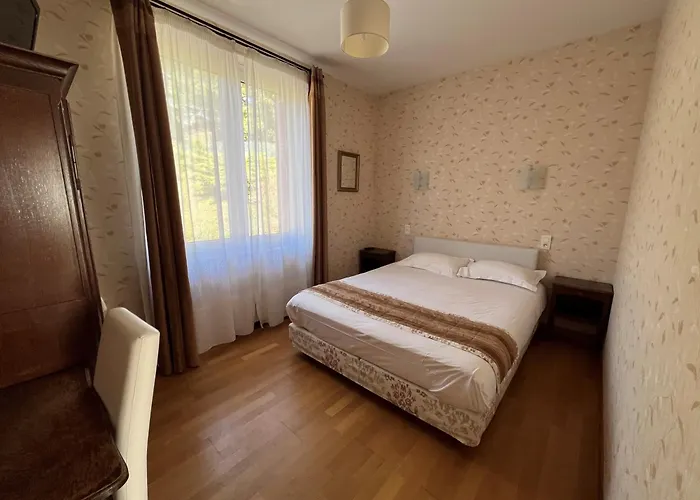 Hotel Restaurant Le Grillon