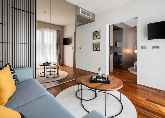 Boutique Hotel Adoral