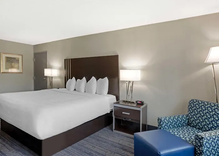 Best Western Plus Reading Inn & Suites