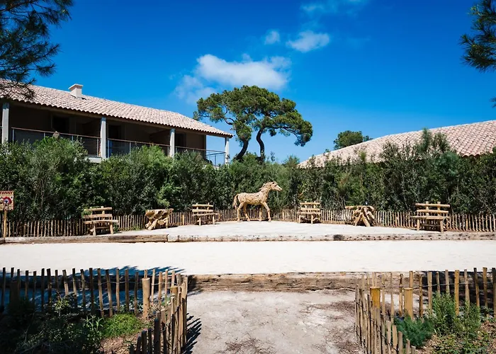 Le Hameau Des Pesquiers Ecolodge & Spa, Curio Collection By Hilton