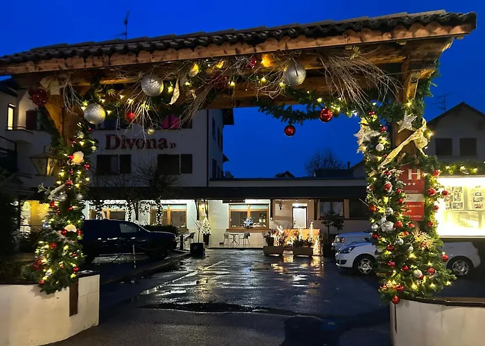 Le Divona Hotel & Bar Au Coeur De Divonne-Les-Bains
