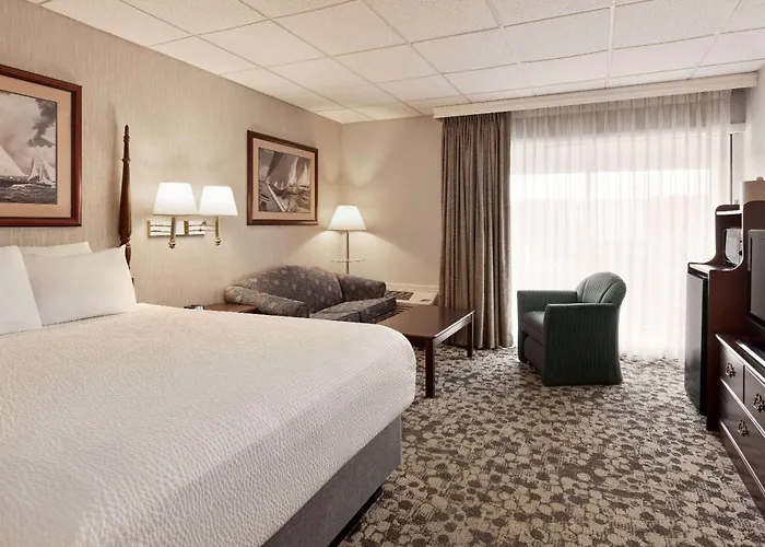 Ramada Plaza By Wyndham Portland