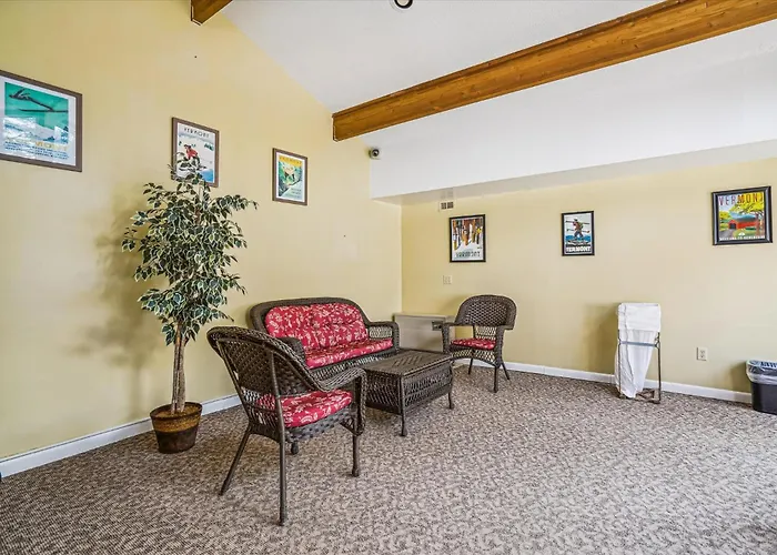 Cedarbrook Junior Suite 21820